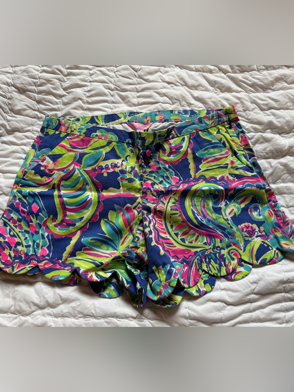 Lilly Pulitzer Navy Floral Scallop Hem Buttercup Shorts - Toucan Play